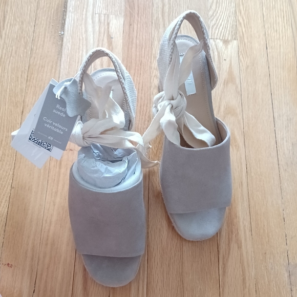 ⛔SOLD⛔🌱Host Pick🌱🆕️ NWT H&M Suede Espadrille Sandals in 'Taupe' - Picture 10 of 12